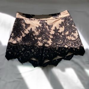 Alice&Olivia Women’s Black High Waist Lace Shorts
